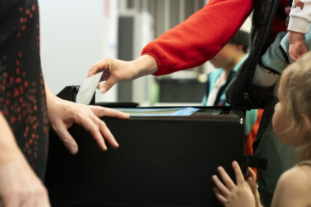 Alaska Primary Narrows Field for Senate Seat