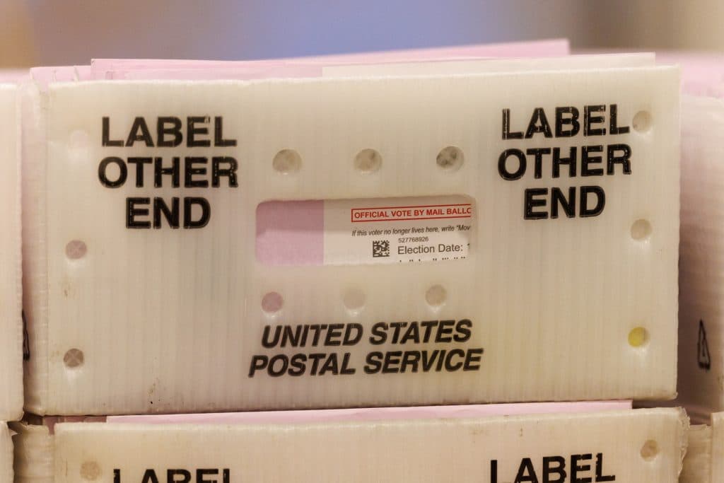 Administration Asks Supreme Court to Lift USPS Block