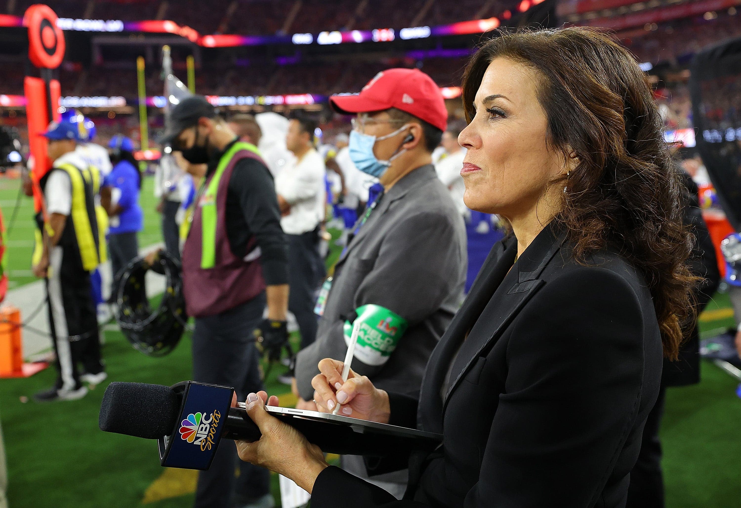 Former NFL sideline star poised to shake up crowded GOP field in high-stakes Senate race