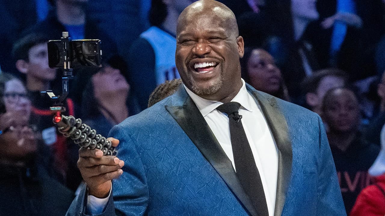 Shaquille O'Neal receives LSU Master of Liberal Arts degree; makes a joking reference to Charles Barkley during commencement