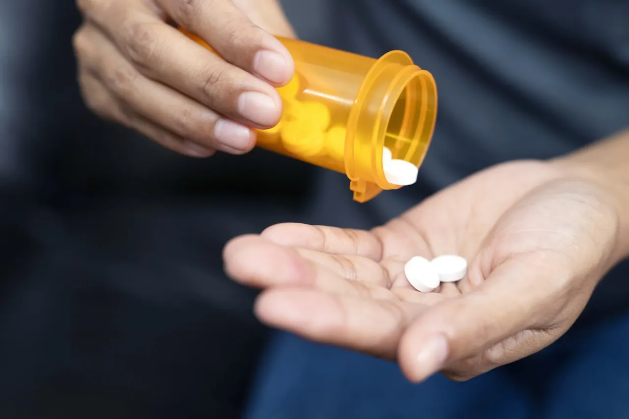 Smart pill confirms when medication is swallowed