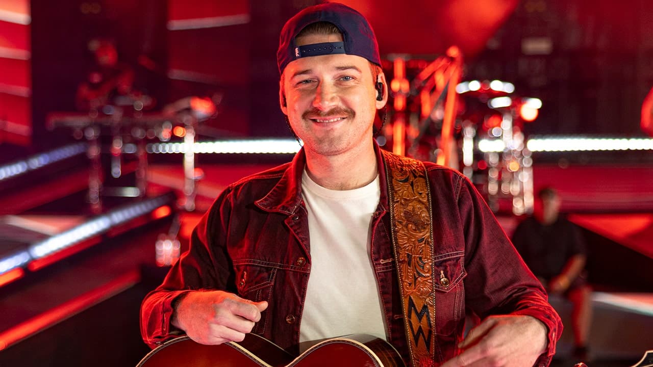 Morgan Wallen brings Tim Tebow onstage at Gainesville concert; Wallen declines to perform the Gator Chomp