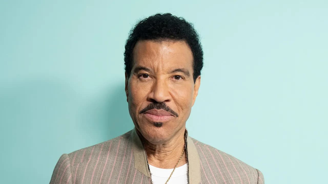Lionel Richie Cancels Shows After Onstage Dizziness