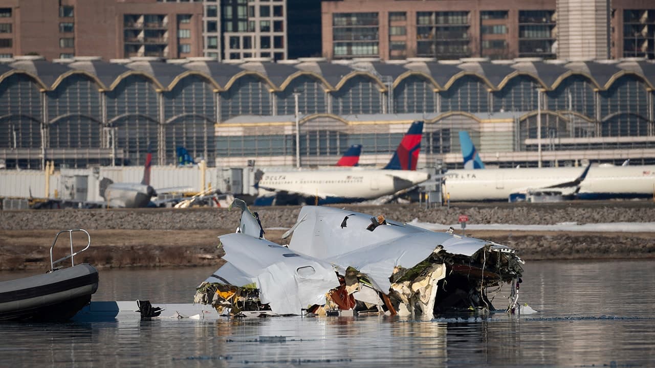 House to vote on ALERT Act requiring expanded aircraft tracking and other safety changes after Jan. 29, 2025 Reagan National midair collision