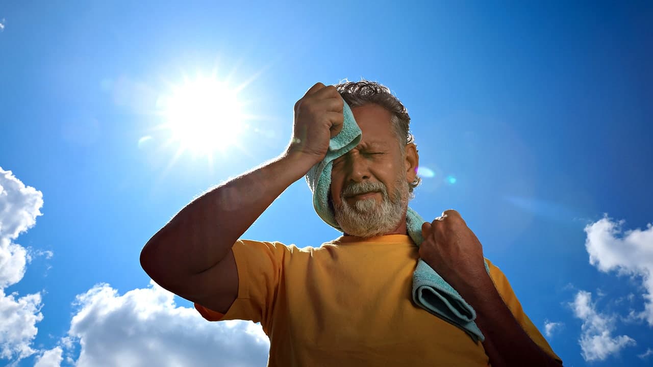 How to Prevent Heatstroke During Summer Hikes
