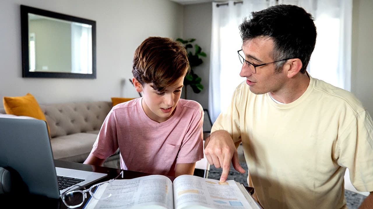 Connecticut Legislature Advances Bill Requiring Annual Notices and DCF Review for Families Withdrawing Children from Public School