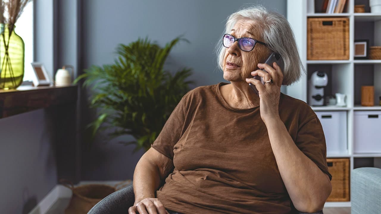 AI Voice Cloning Fuels Scams Targeting Grandparents