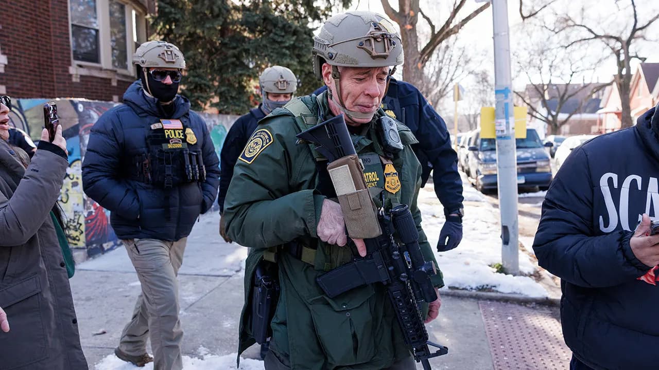 Border Patrol commander returns to Chicago as agents deploy pepper balls in immigrant neighborhood