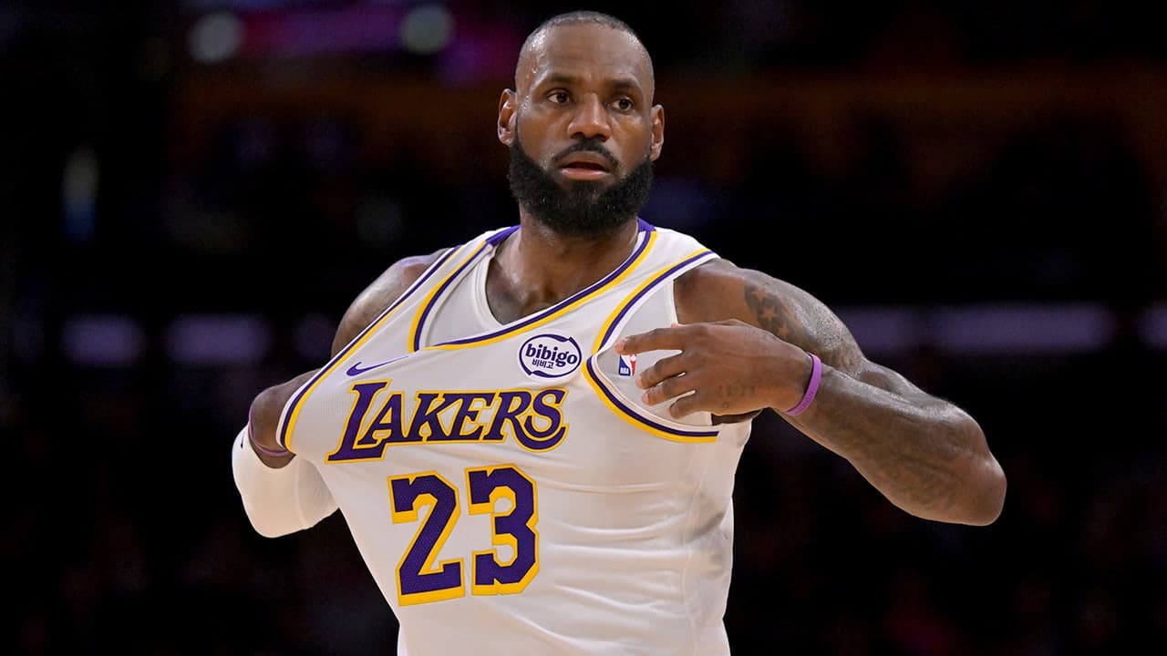 LeBron James to Exit Lakers in Free Agency
