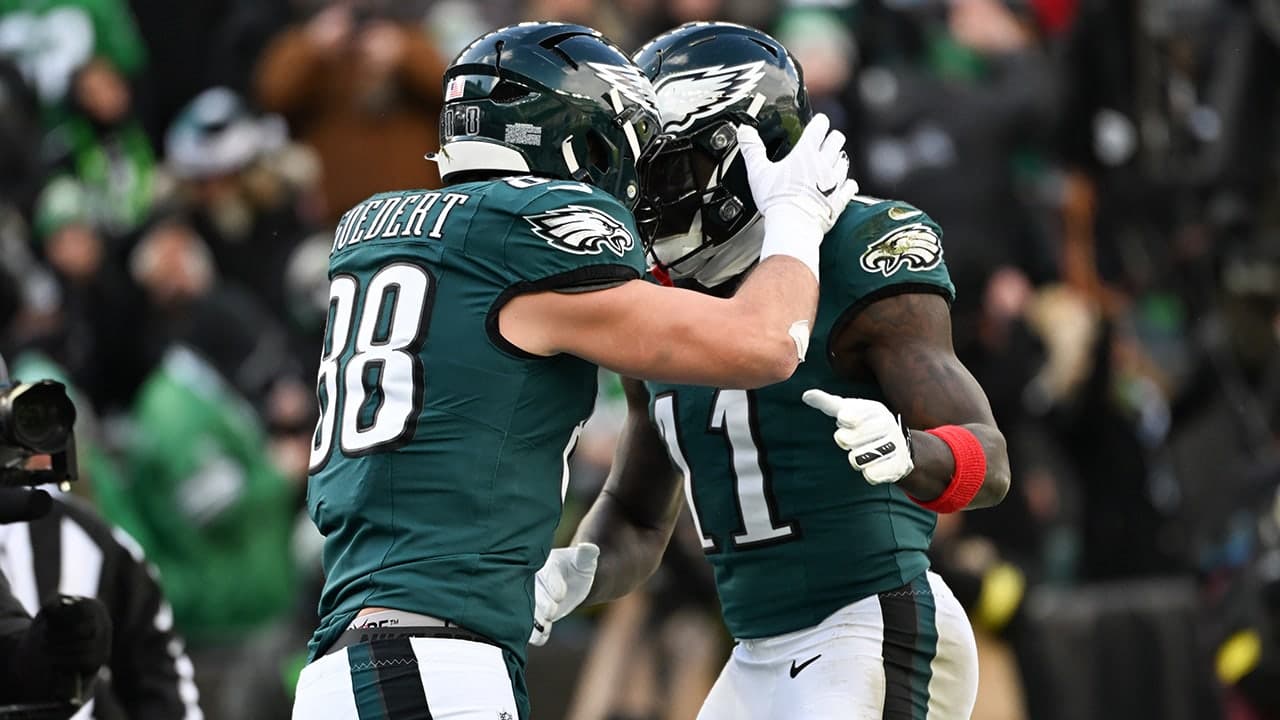 AJ Brown, Tee Higgins among NFL stars reminiscing on Christmas memories as they impact their communities