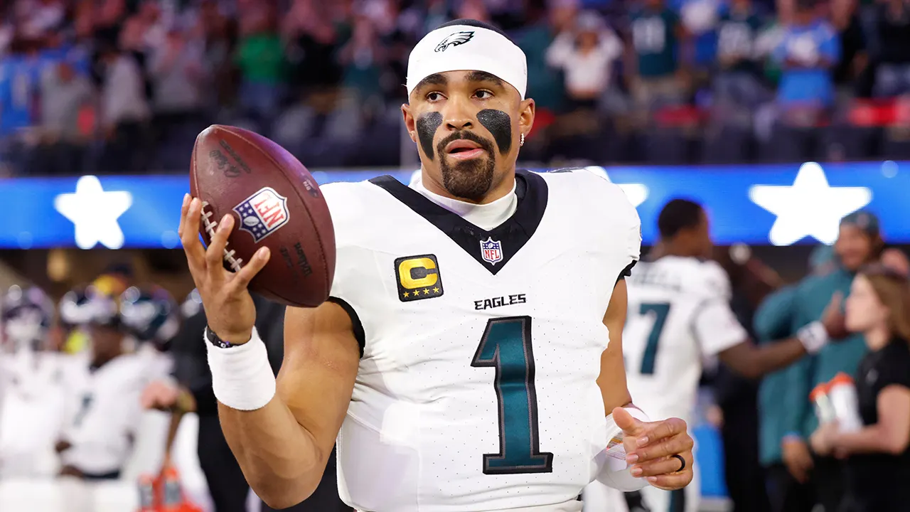 Eagles star turns the ball over twice in one chaotic play vs Chargers