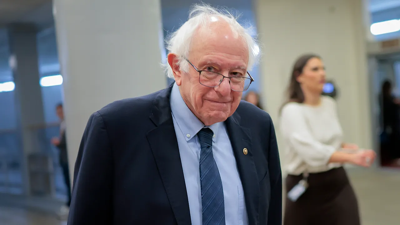 FEC records show Bernie Sanders' campaign paid for a Netflix subscription while he publicly criticized Netflix's tax practices