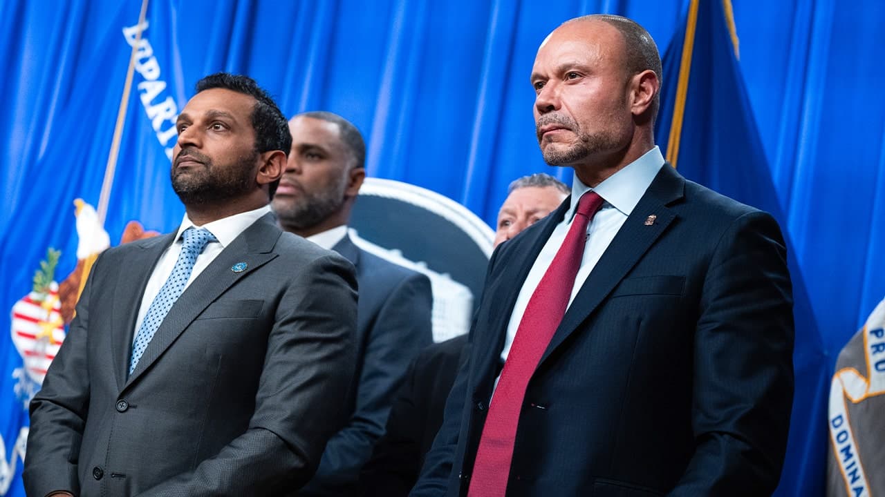 Dan Bongino officially leaves FBI deputy director role after less than a year, returns to 'civilian life'