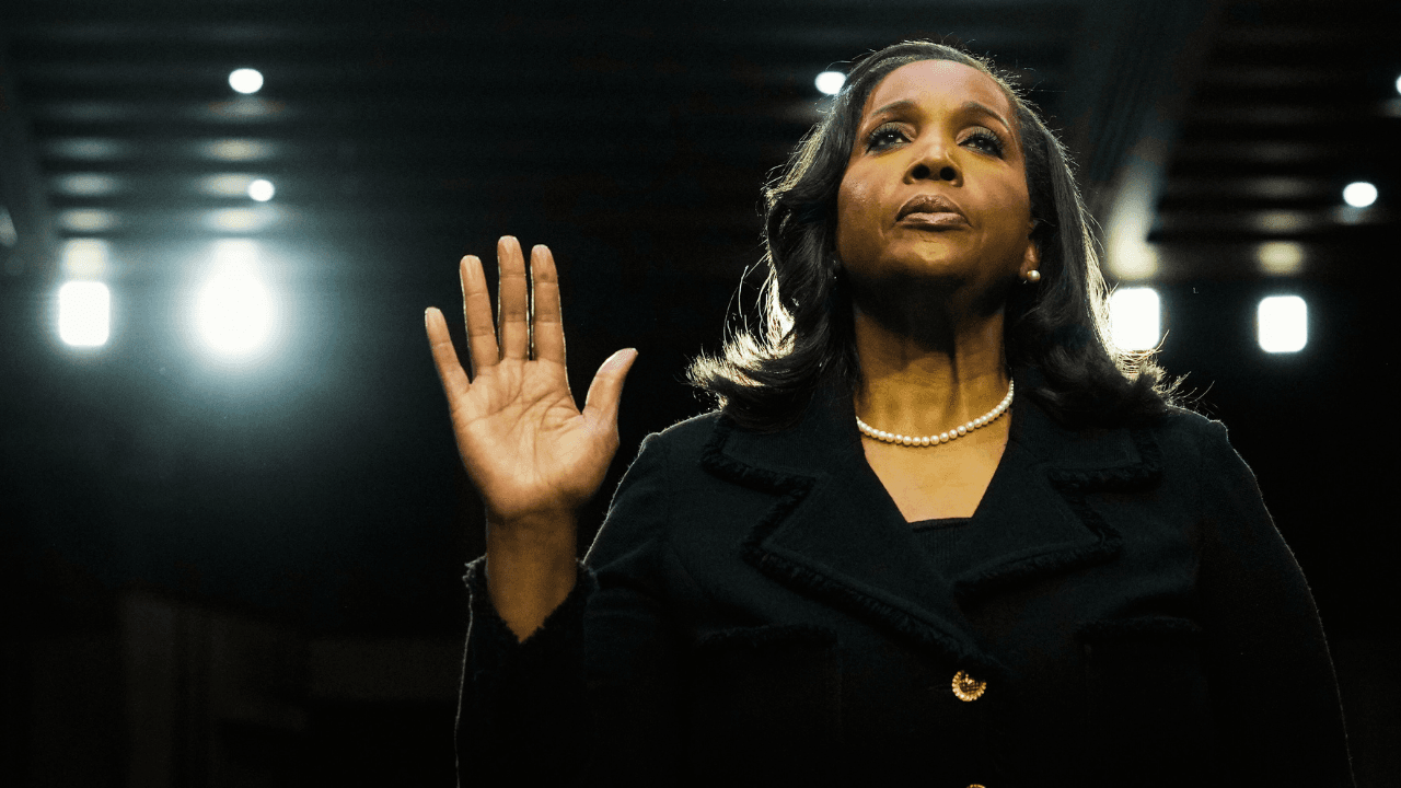 Supreme Court Blocks Trump's Bid to Remove Lisa Cook