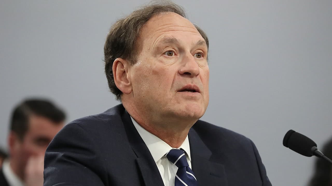 Alito Warns Birthright Citizenship Ruling Risks Security