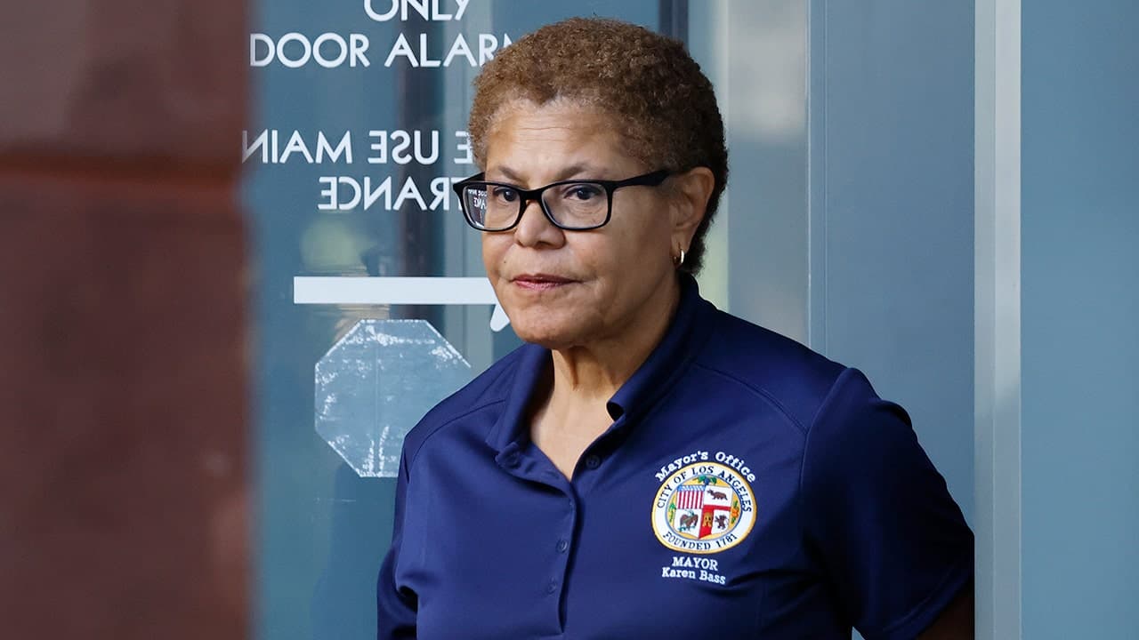 During Instagram Live, Kathy Griffin tells Los Angeles Mayor Karen Bass she believes the LAPD has 'White nationalism'; Bass does not directly answer