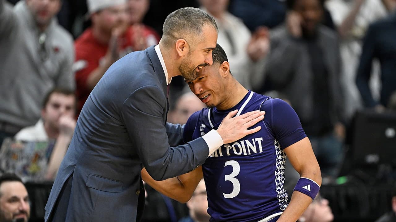 No. 12 High Point's Tournament Run Ends After Late Arkansas Rally in Round of 32