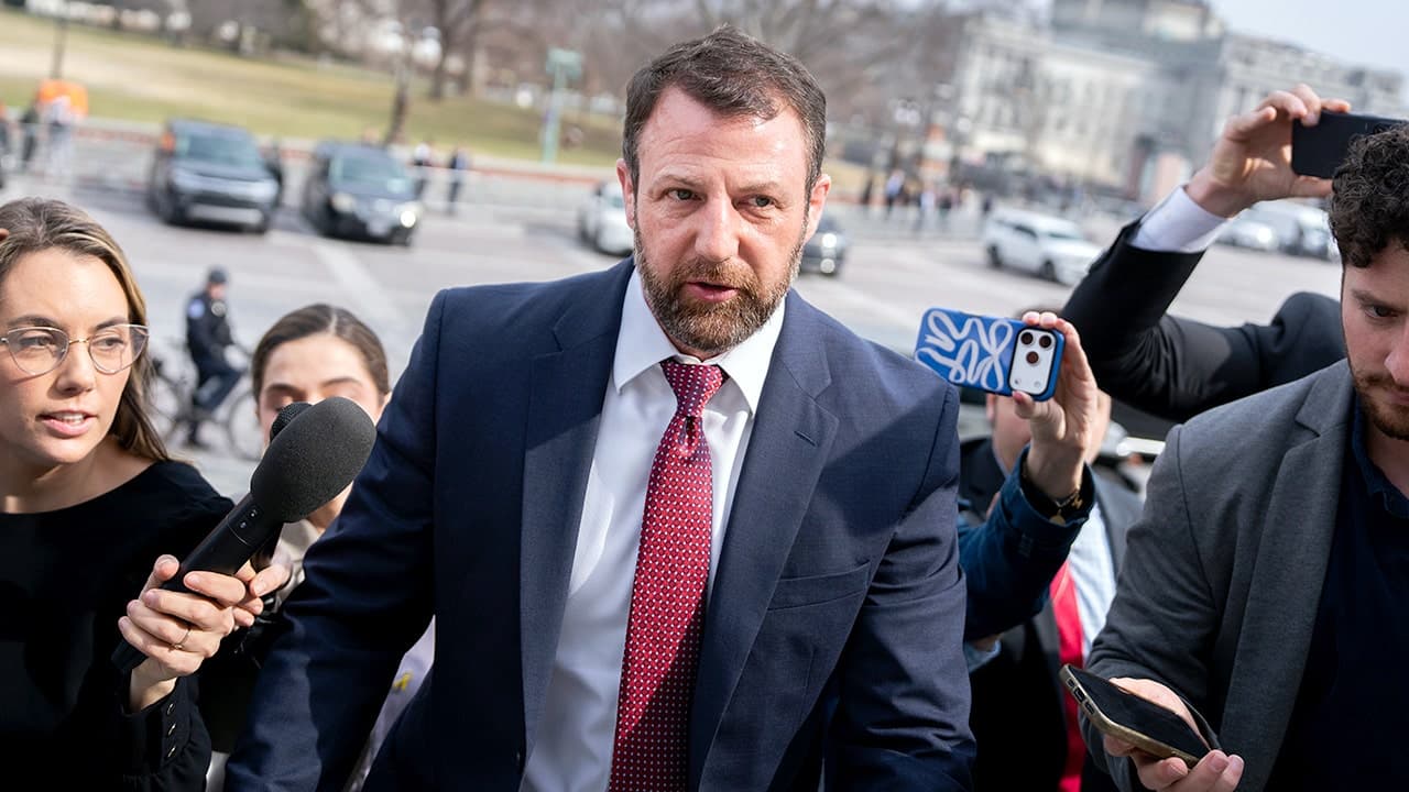 Sen. Markwayne Mullin faces Senate Democrats’ questioning in DHS confirmation hearing amid immigration reform dispute