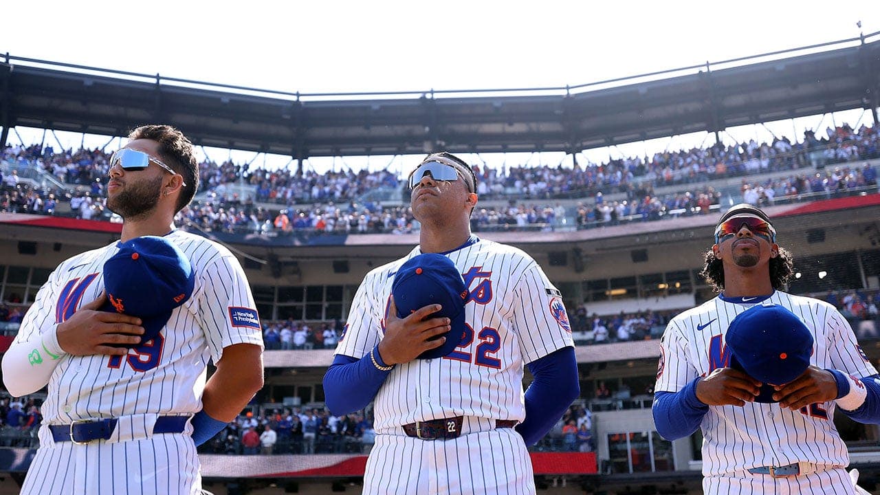 Chris Jackson missteps on 'Star-Spangled Banner' at Mets season opener; Mets rally to defeat Pittsburgh Pirates