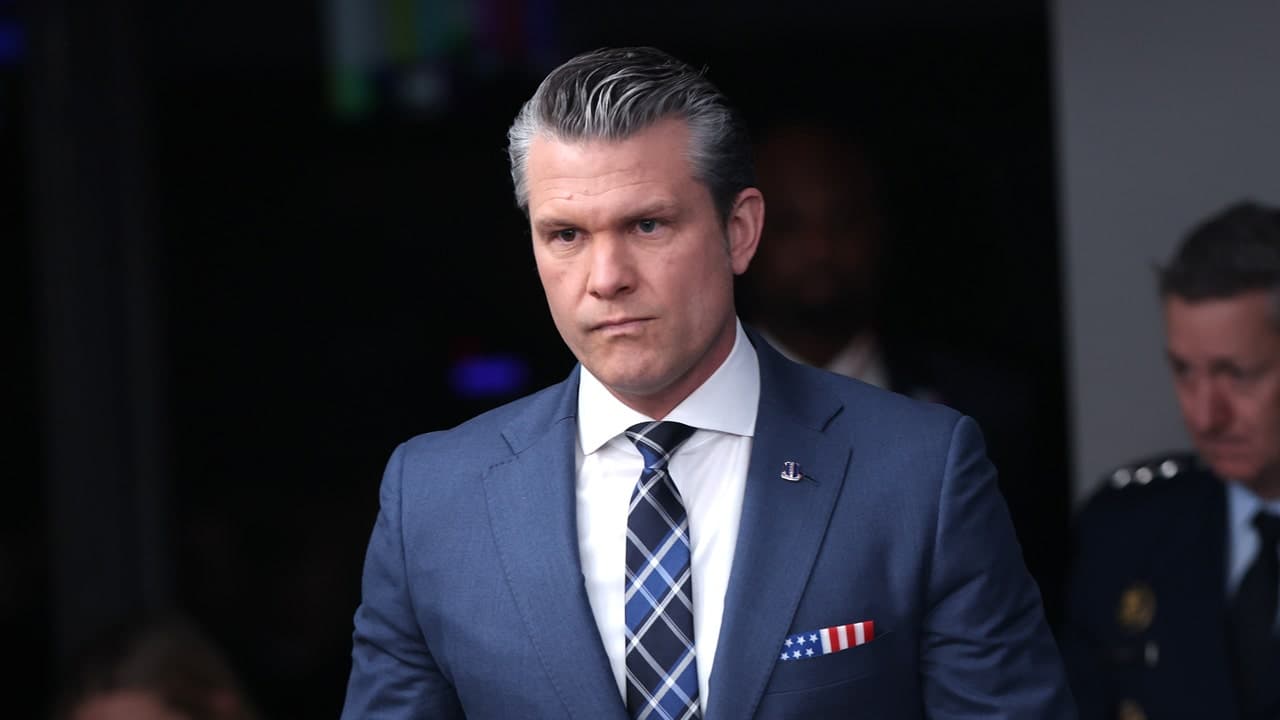 Pete Hegseth Criticizes Media Coverage of U.S.-Iran Campaign as Journalists Continue Probing War and Policy