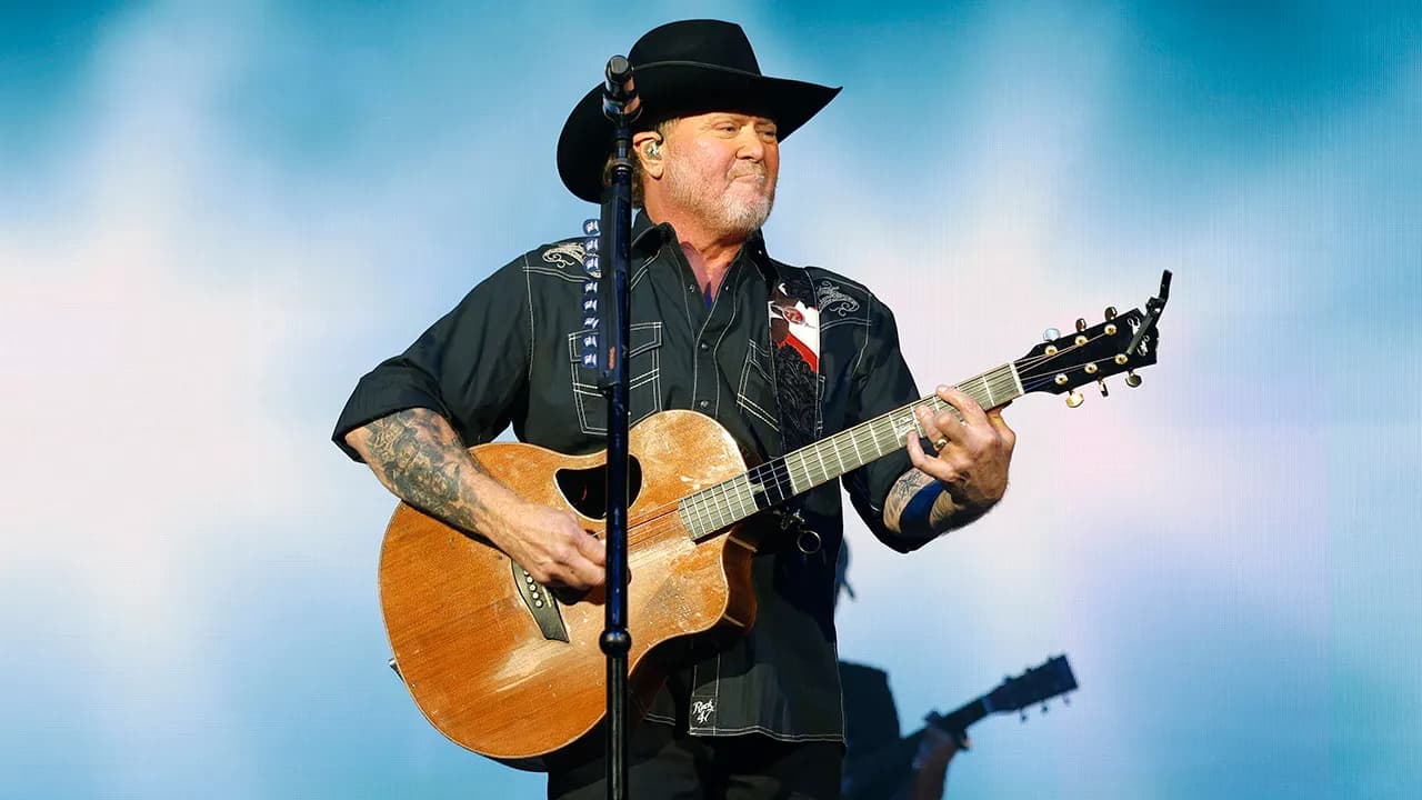 Tracy Lawrence urges keeping politics out of country music, says music should unite people