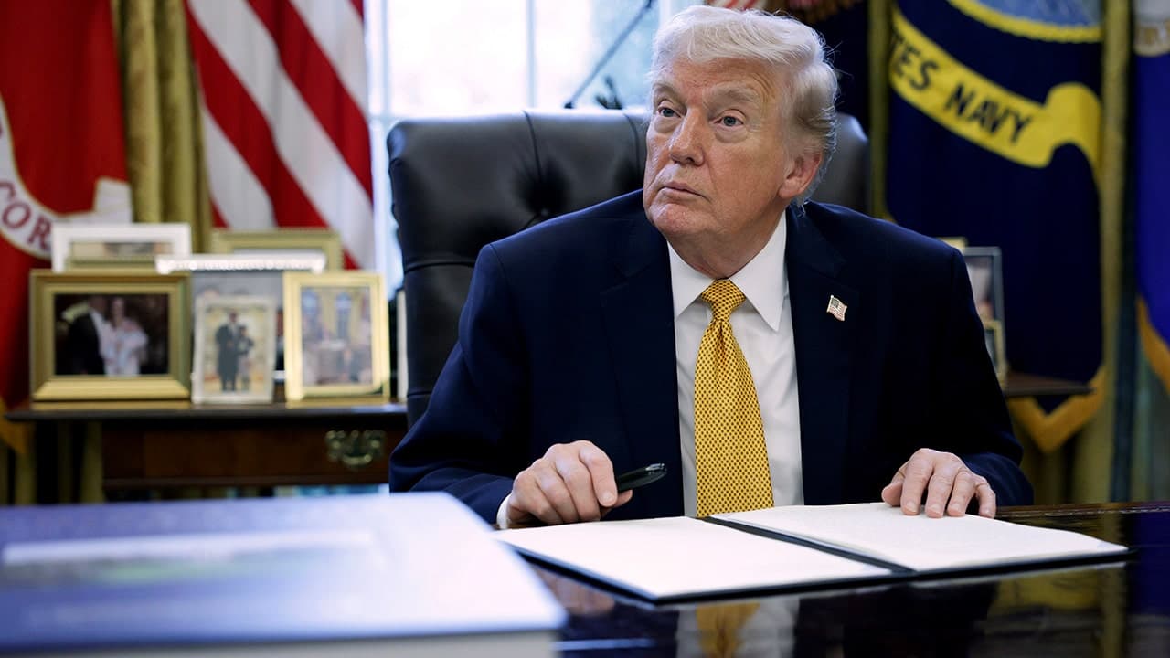 Poll finds about six in 10 Americans avoid news about President Trump; writer attributes trend to widespread news fatigue