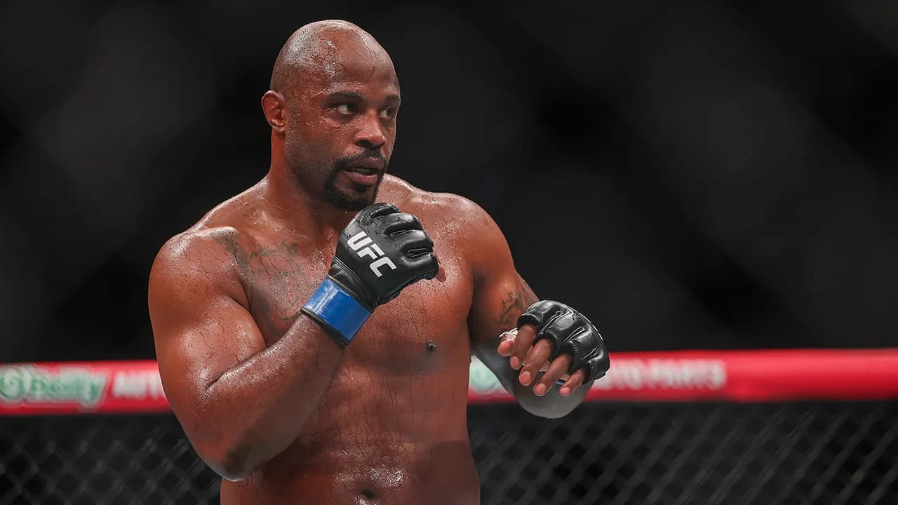 Tyrell Fortune defeats Marcin Tybura in UFC debut after announcer's score misread is corrected