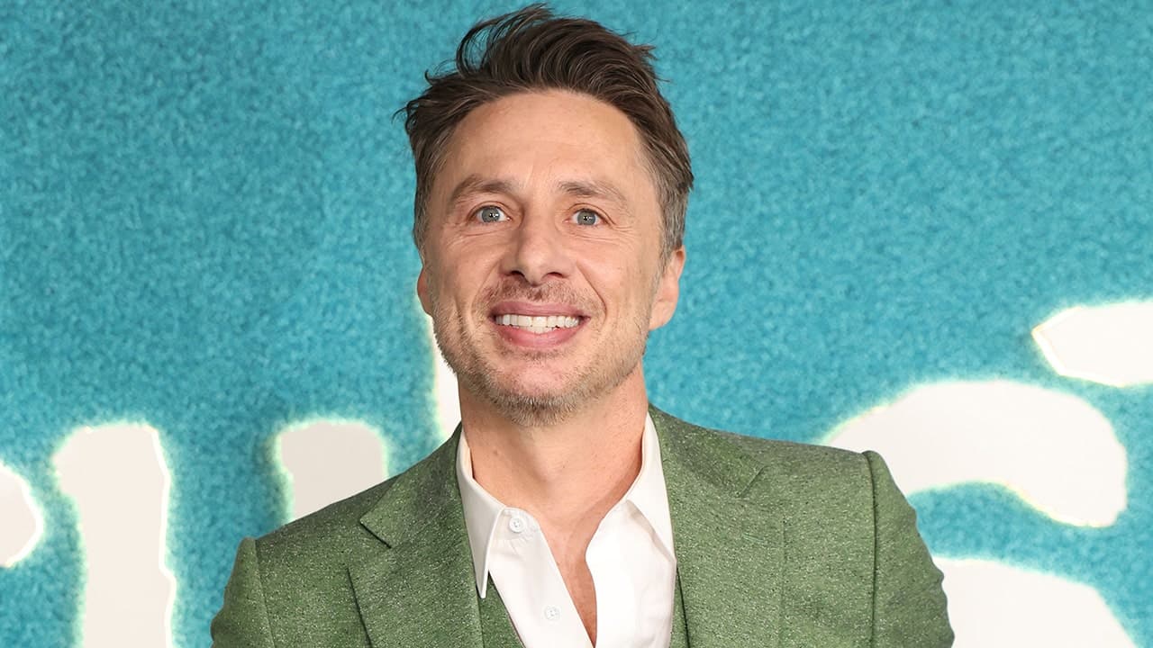 Zach Braff denies reports he's dating an AI chatbot, asks gossip sites to update coverage