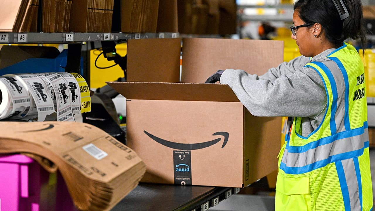 Warning: Text-message Job Scams Impersonating Amazon — Common Red Flags and How to Report Them
