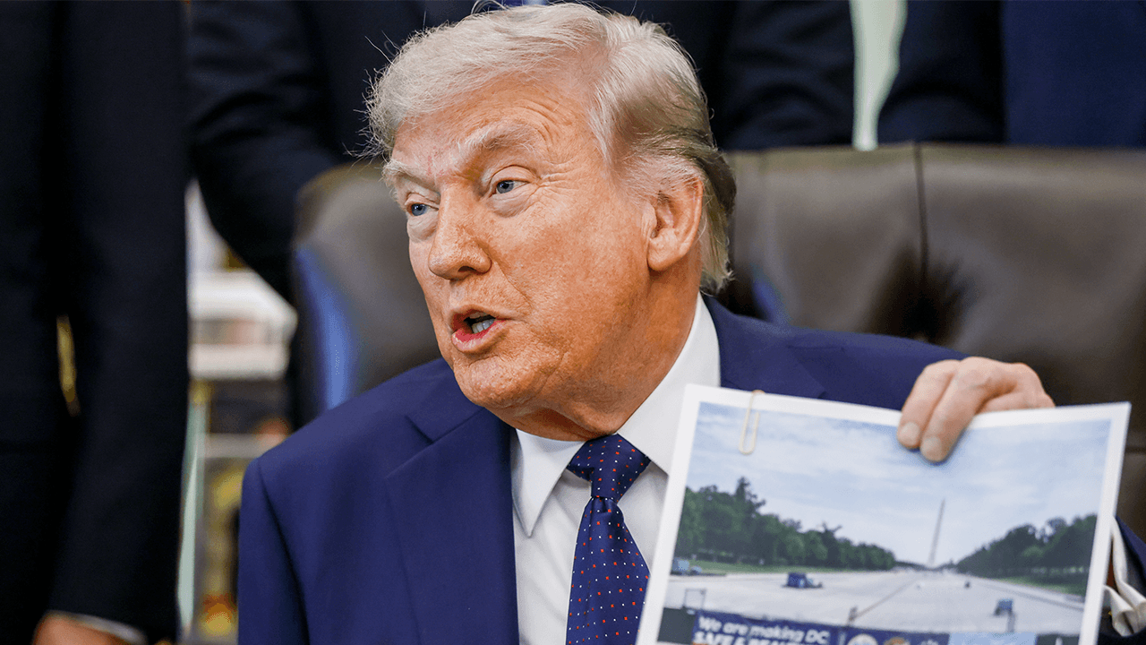 Trump Drives Motorcade onto Drained Lincoln Memorial Reflecting Pool, Inspects Restoration, Calls Obama-era $38M Work a 'Disaster' and Reveals New 'American Flag Blue' Surface