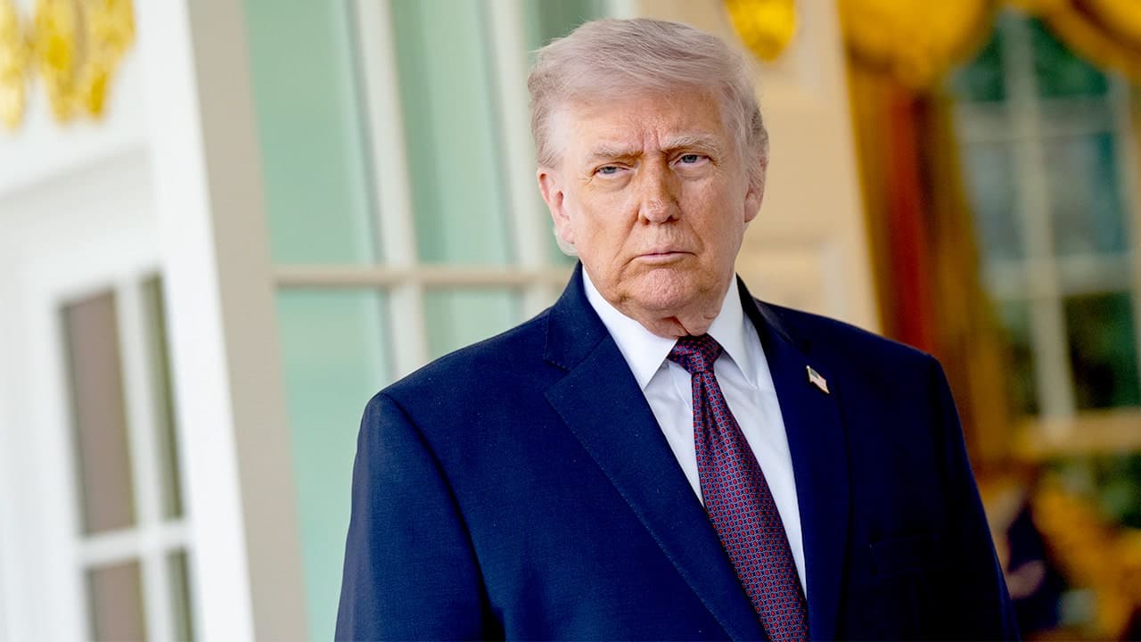 U.S.-Iran talks stall after Tehran offers to lift Strait of Hormuz blockade if U.S. lifts its port blockade; proposal delays nuclear disarmament and is rejected by President Trump