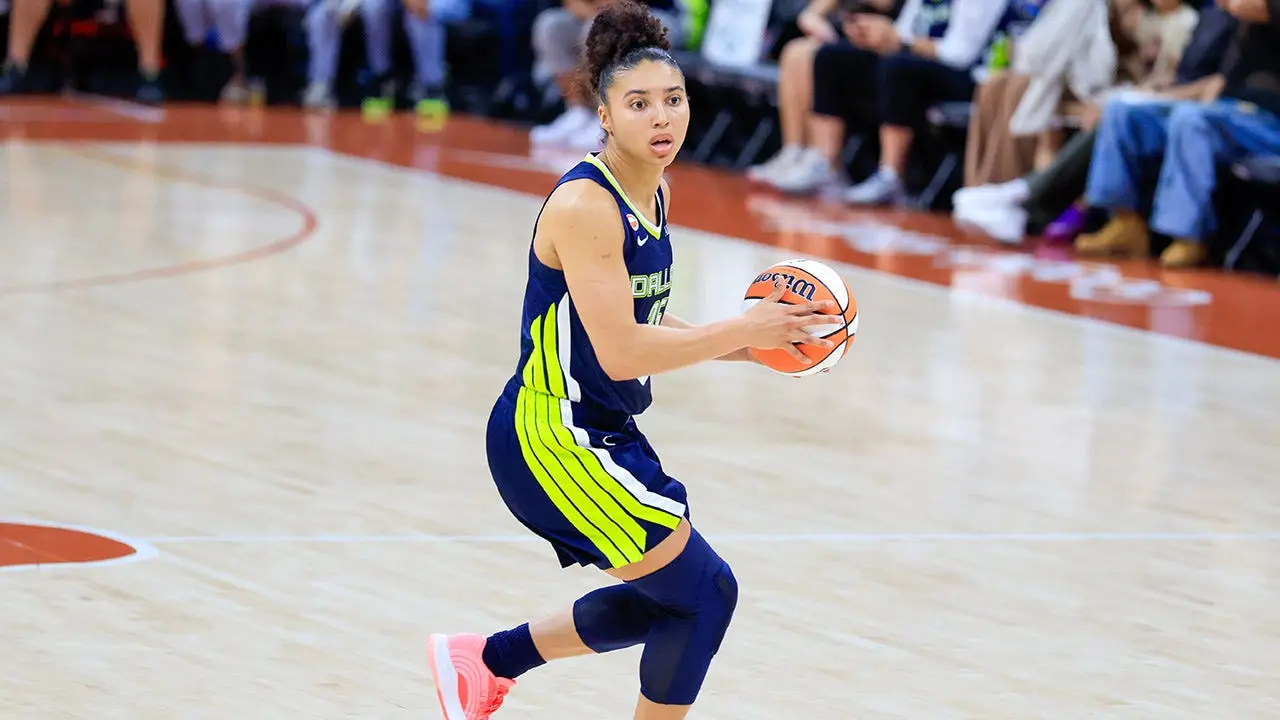 Dallas Wings rookie Azzi Fudd scores three points in WNBA debut — lowest point total for a No. 1 overall pick