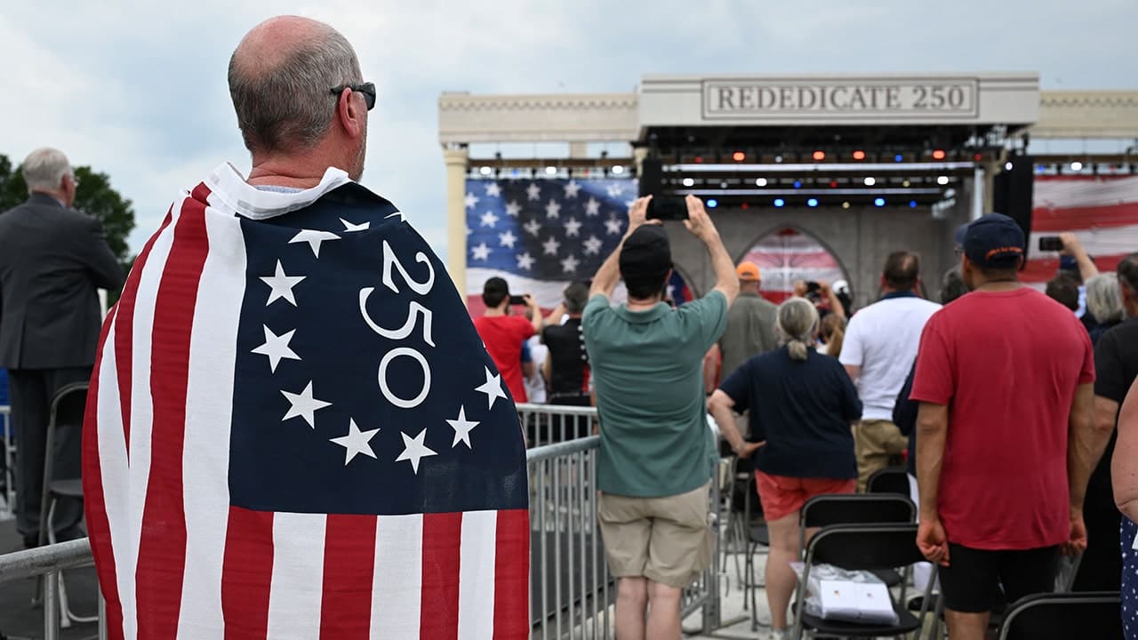 Superpretzel to sell star-shaped pretzels for America’s 250th; multiple brands release limited-edition patriotic products for summer 2026