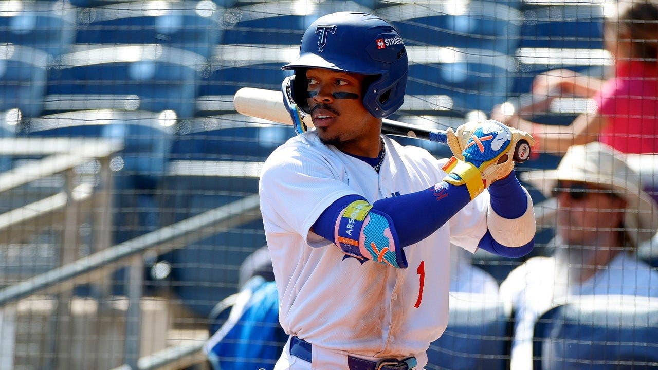 Dodgers prospect Kendall George exits Tulsa Drillers game after injuring himself while dodging minor-league bat-retrieval dog