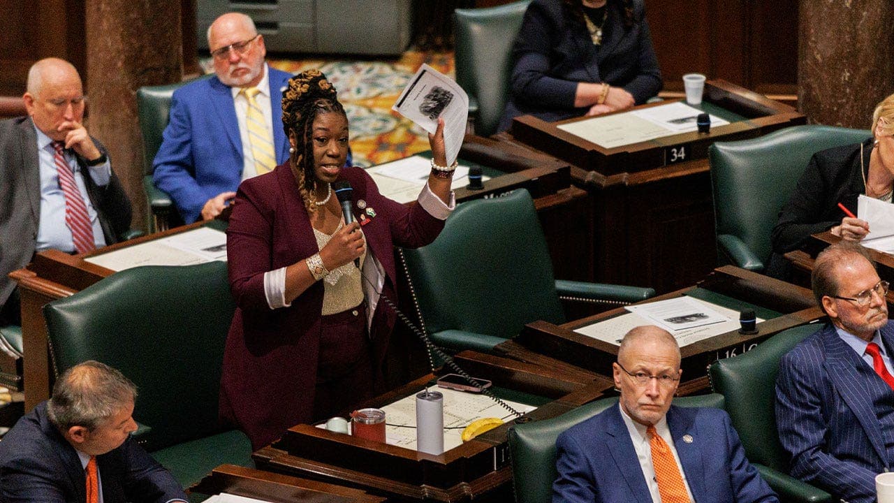 Tennessee legislature approves new congressional map targeting Memphis' majority-Black 9th District; measure advances to governor amid protests