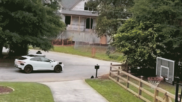 Waymo driverless vehicles repeatedly circle Buckhead cul‑de‑sacs in Atlanta, prompting resident safety concerns