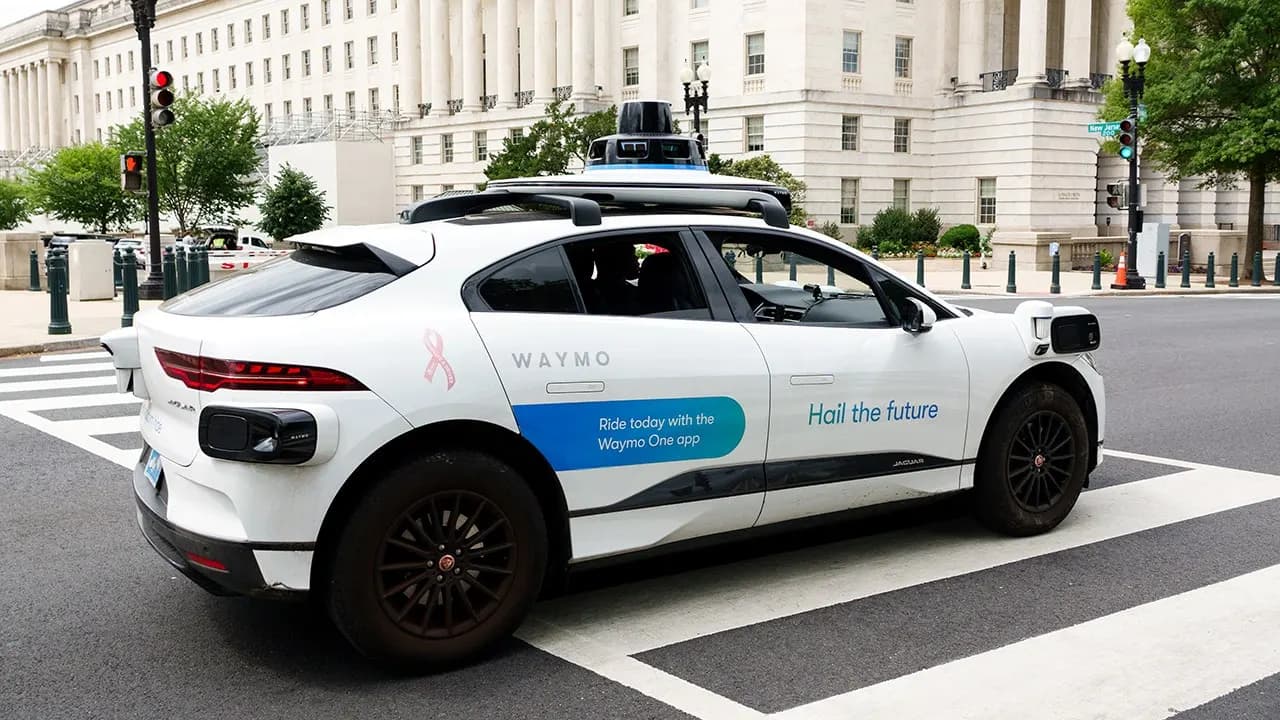 Waymo recalls 3,871 robotaxis over construction zones