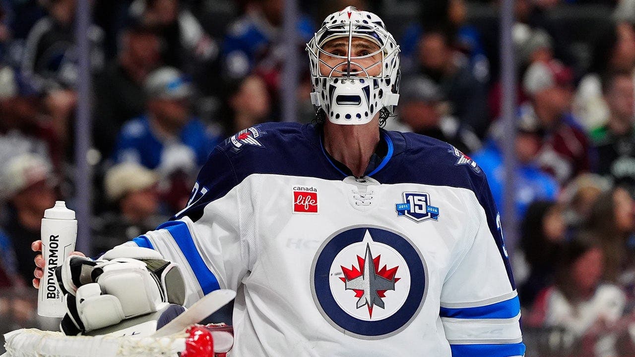 Jets Listen to Trade Offers for Connor Hellebuyck