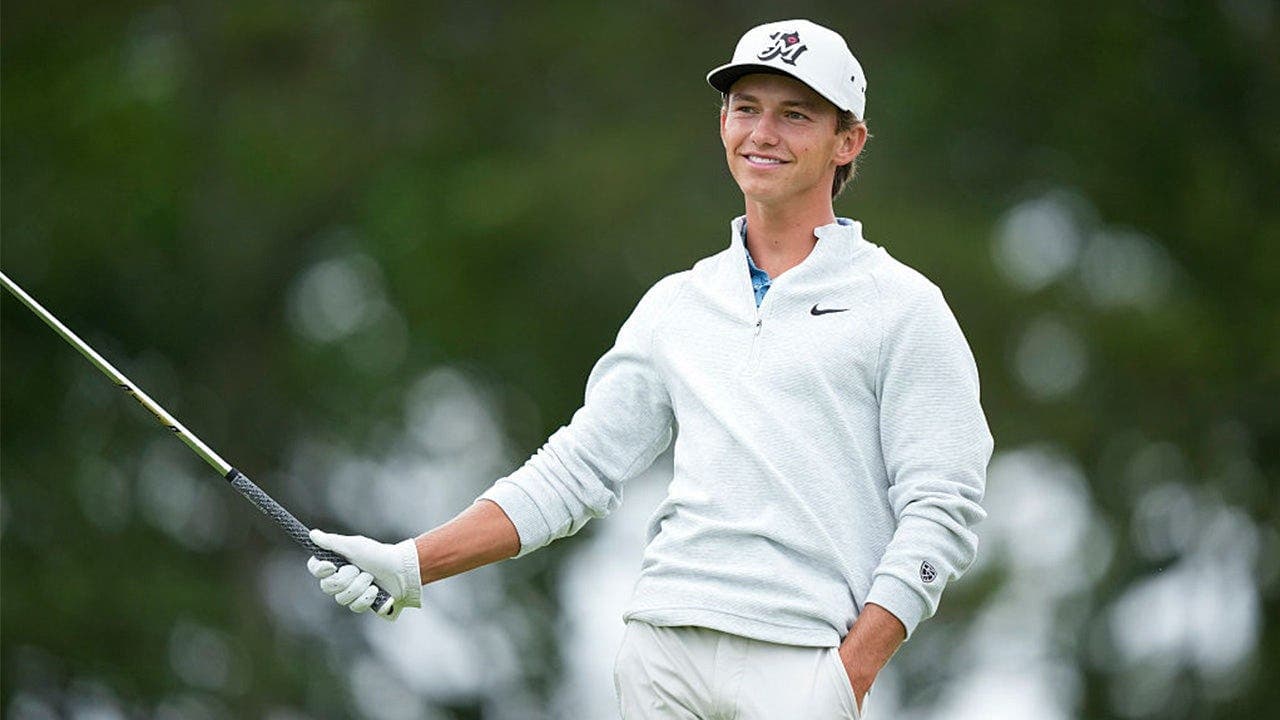 17-Year-Old Miles Russell Lets Dad Caddie Final Hole