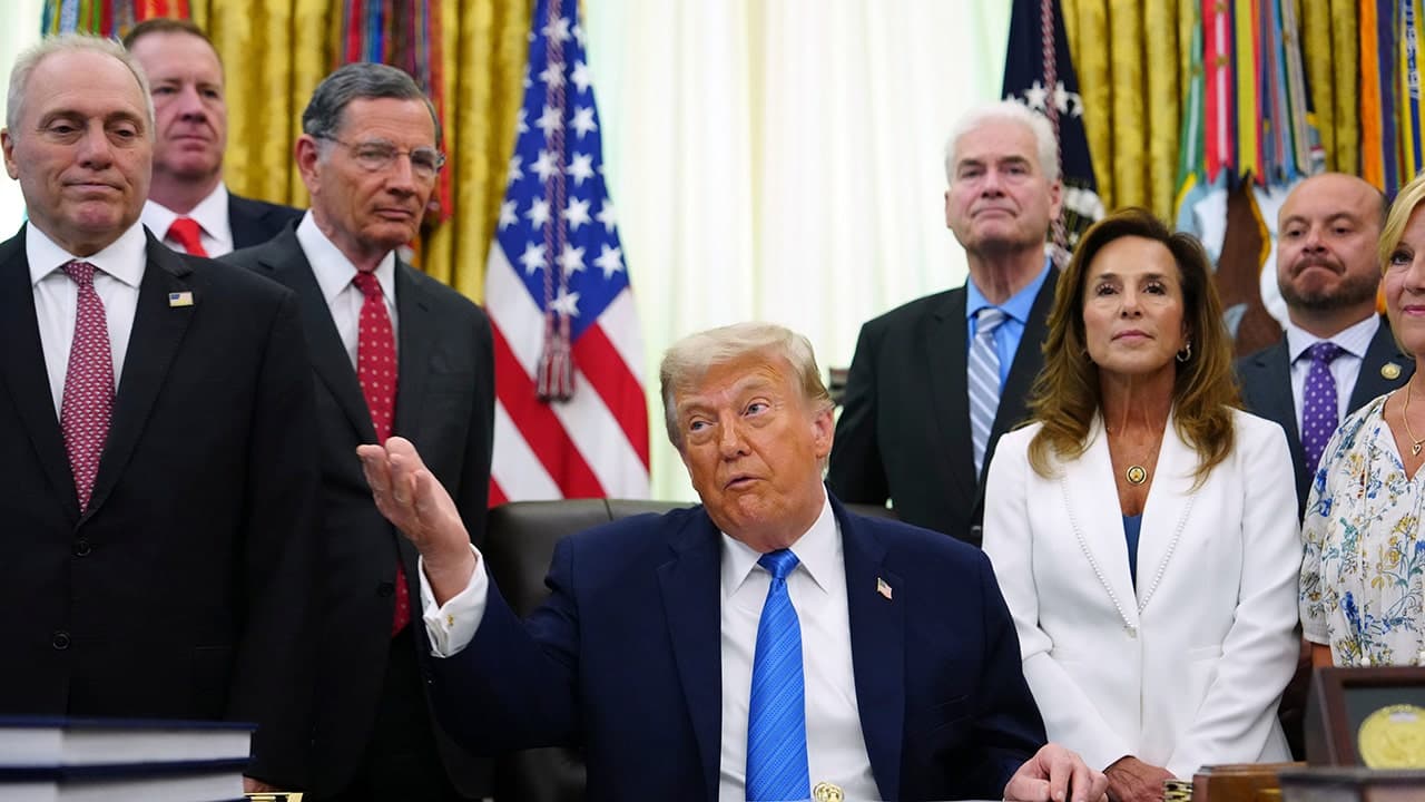Trump Seeks Replacement, Congress Eyes FISA Extension