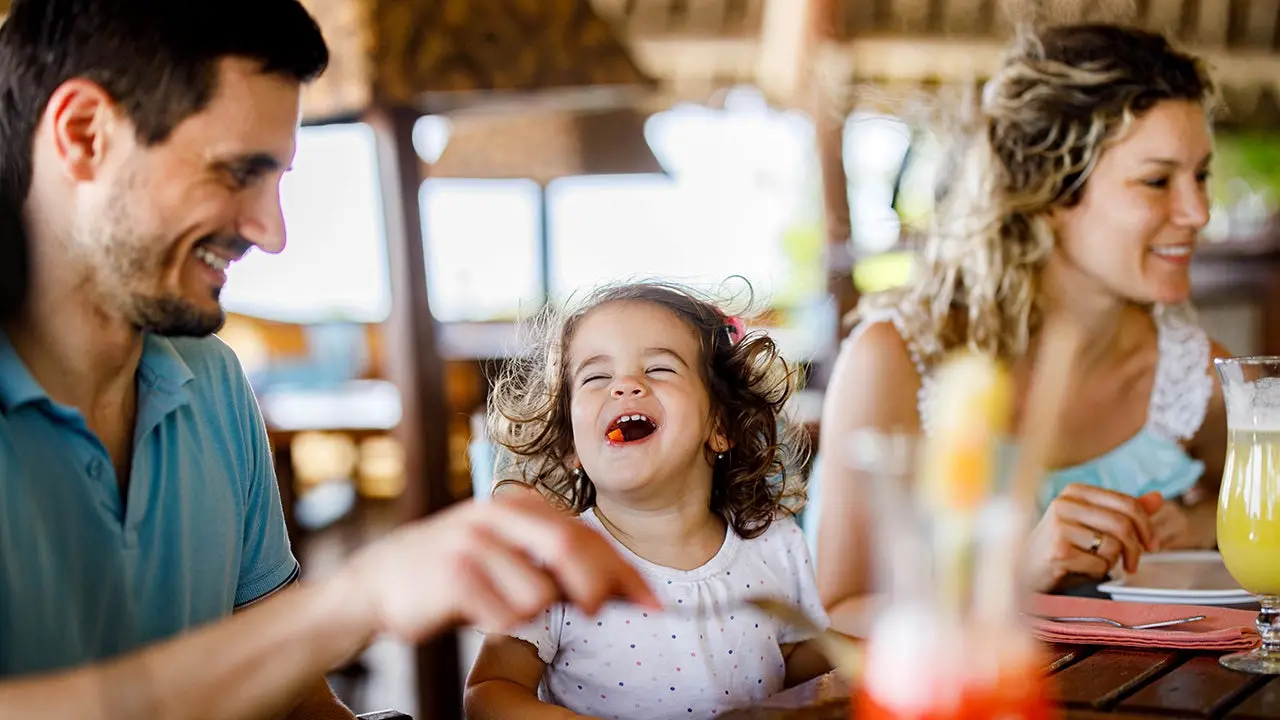 Foster City Restaurant Warns Parents of Liability