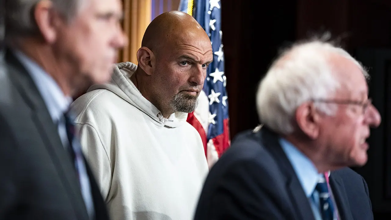 Fetterman Rebukes Sanders After Platner Withdrawal