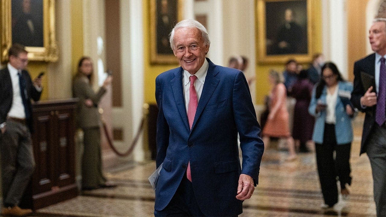 Sen. Markey Proposes Expanding Supreme Court to 13