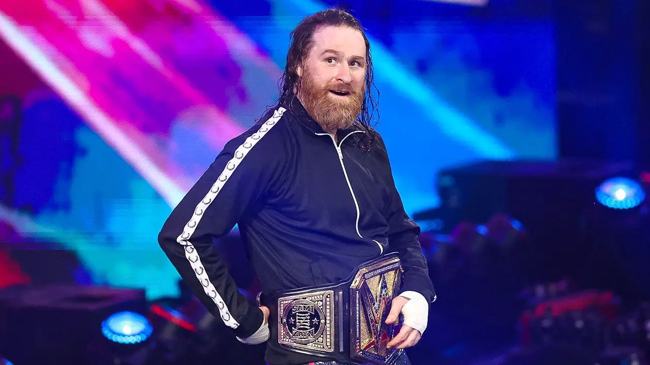 CM Punk defeats Sami Zayn for WWE Championship