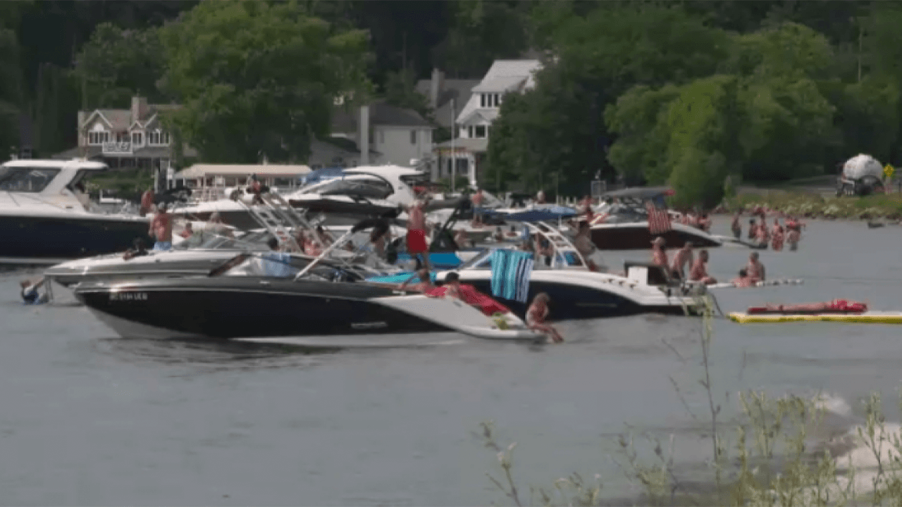 Storm Capsizes Boat on Geneva Lake; 3 Dead