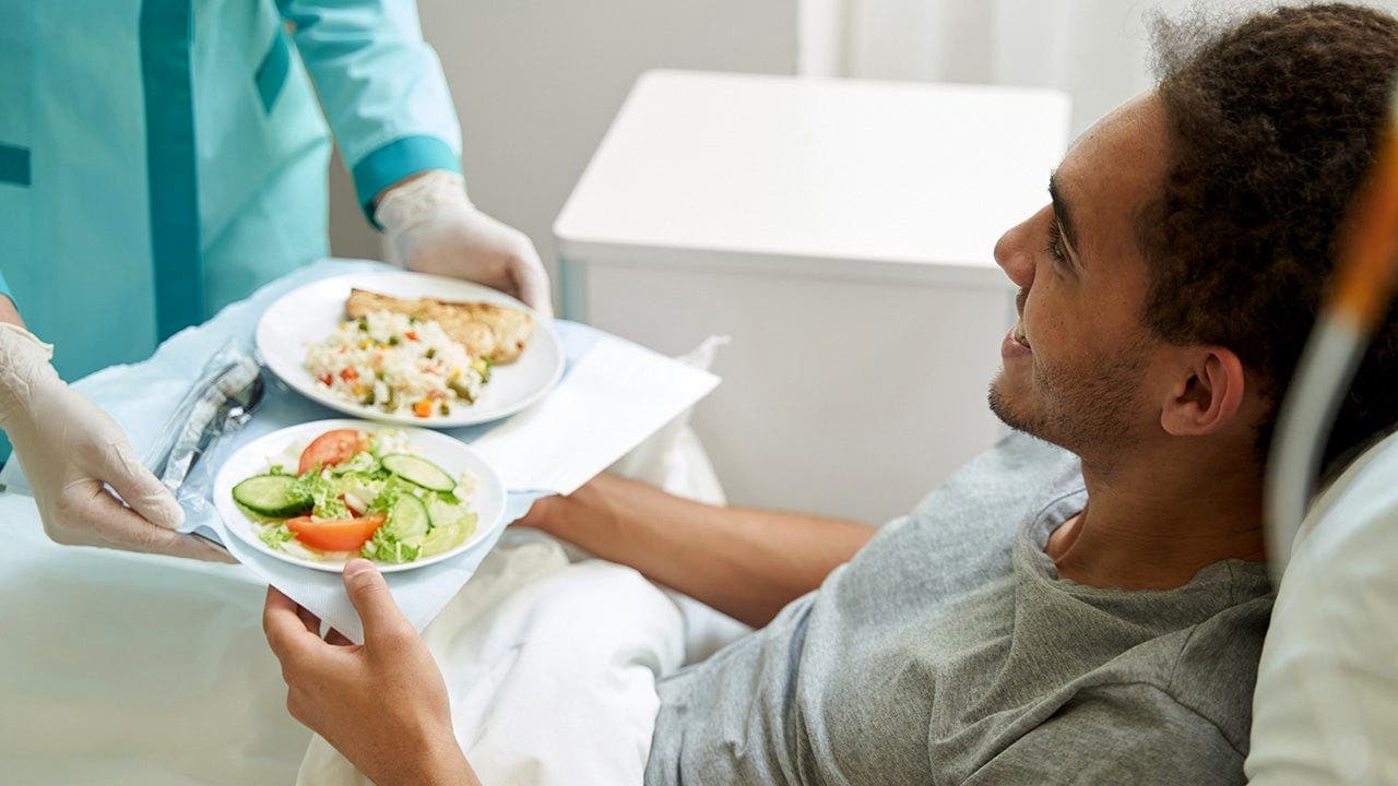 Tampa General Signs Pledge for Healthier Hospital Food