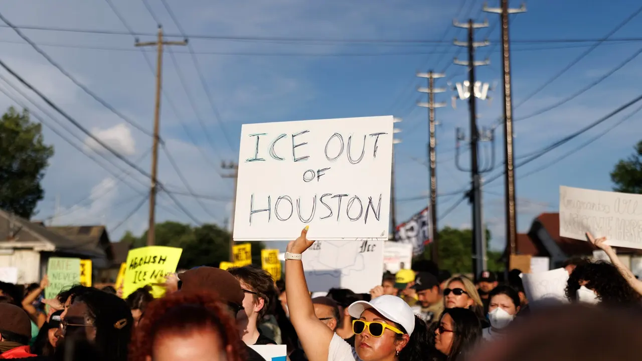 ICE Agents Lacked Body Cameras in Houston Shooting