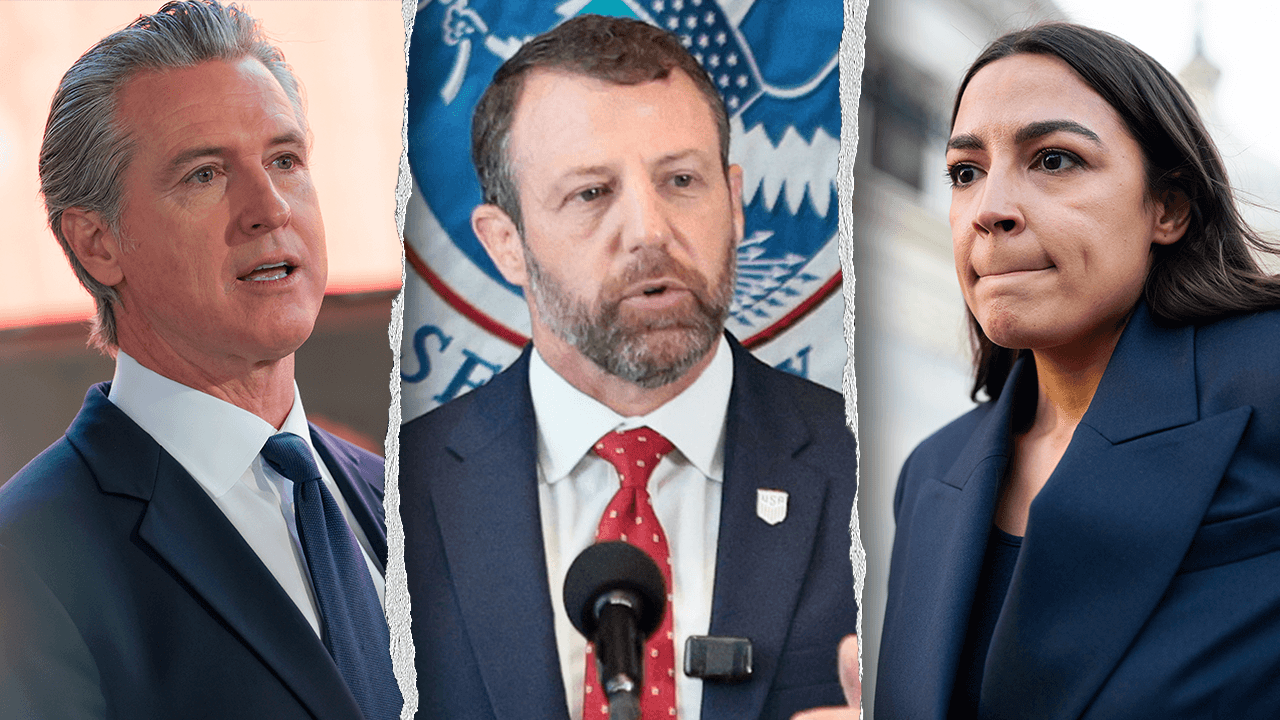 DHS Secretary Criticizes Democrats Over Immigrant Guides