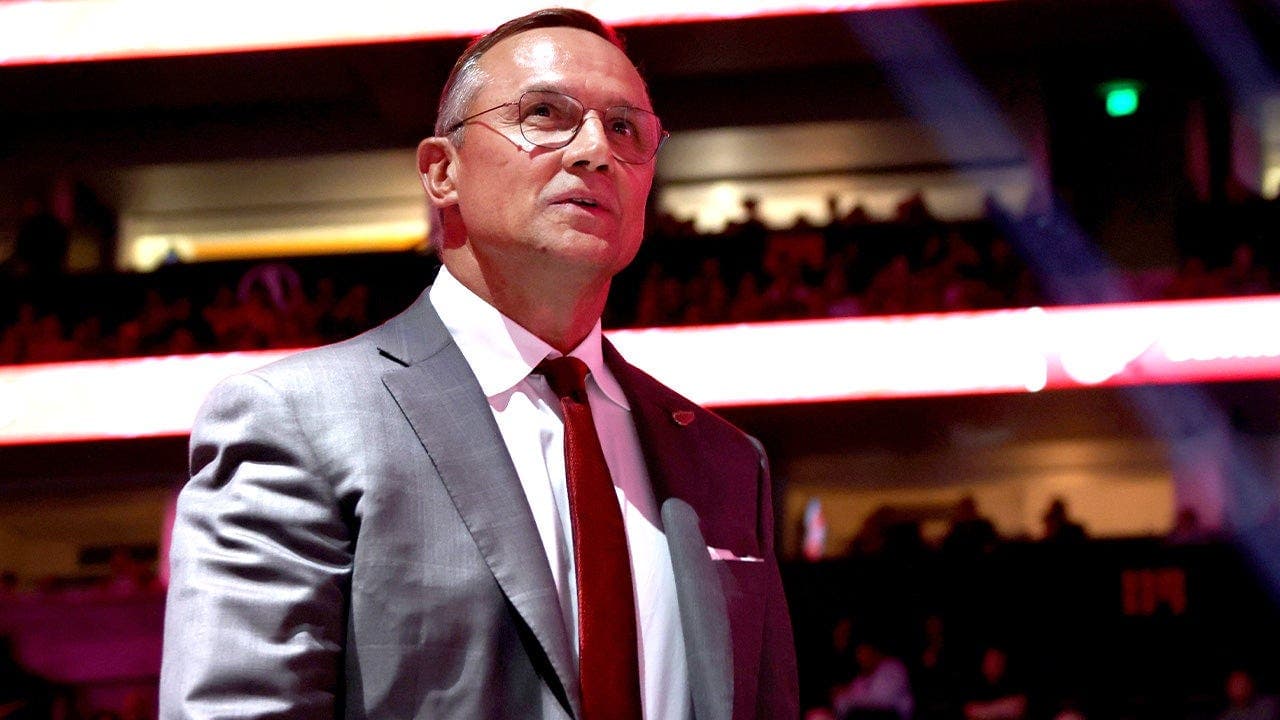 Steve Yzerman Resigns as Red Wings GM
