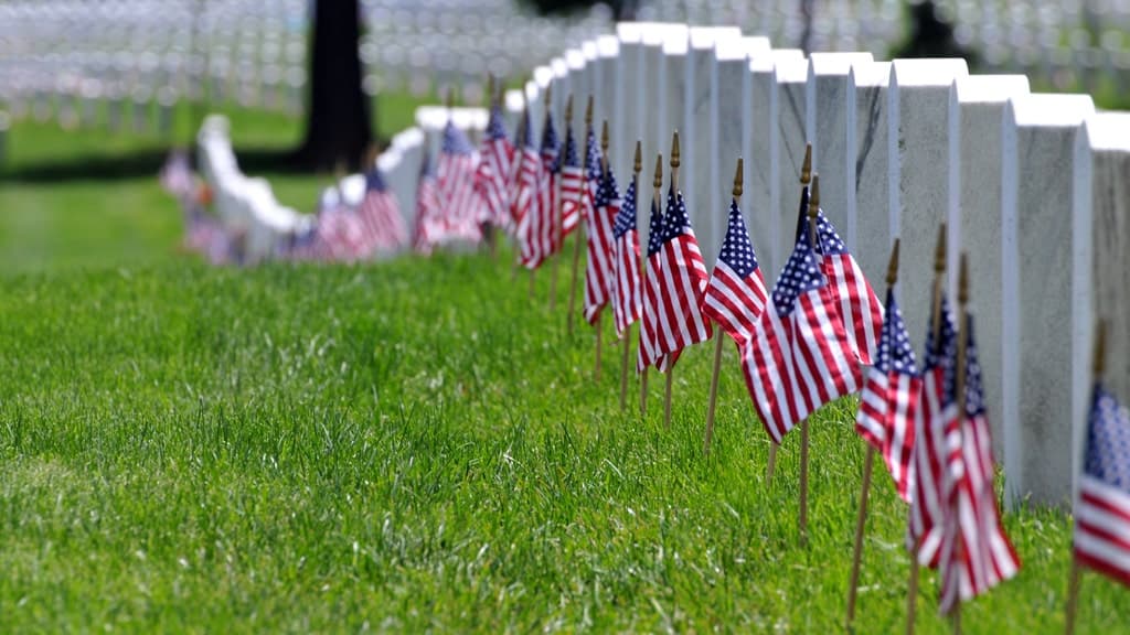 Sharrell Anne Shaw's Memorial Day post prompts strangers, including Tulsi Gabbard and Pete Hegseth, to visit Army Staff Sgt. Alan Shaw's gravesite at Arlington National Cemetery